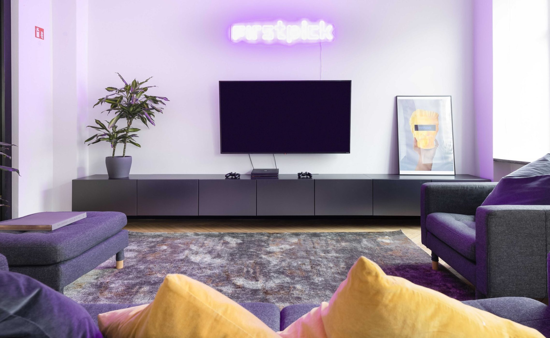 Biuras Gedimino prospekte